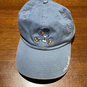 Life Is Good Hat blue. Basketball player. M/L